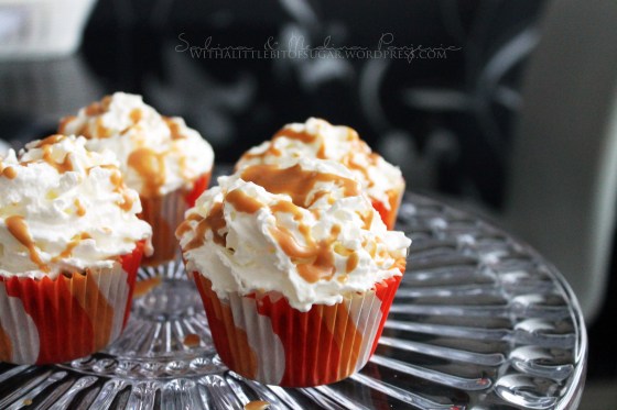 Vaniljmuffins med karamelfyllning